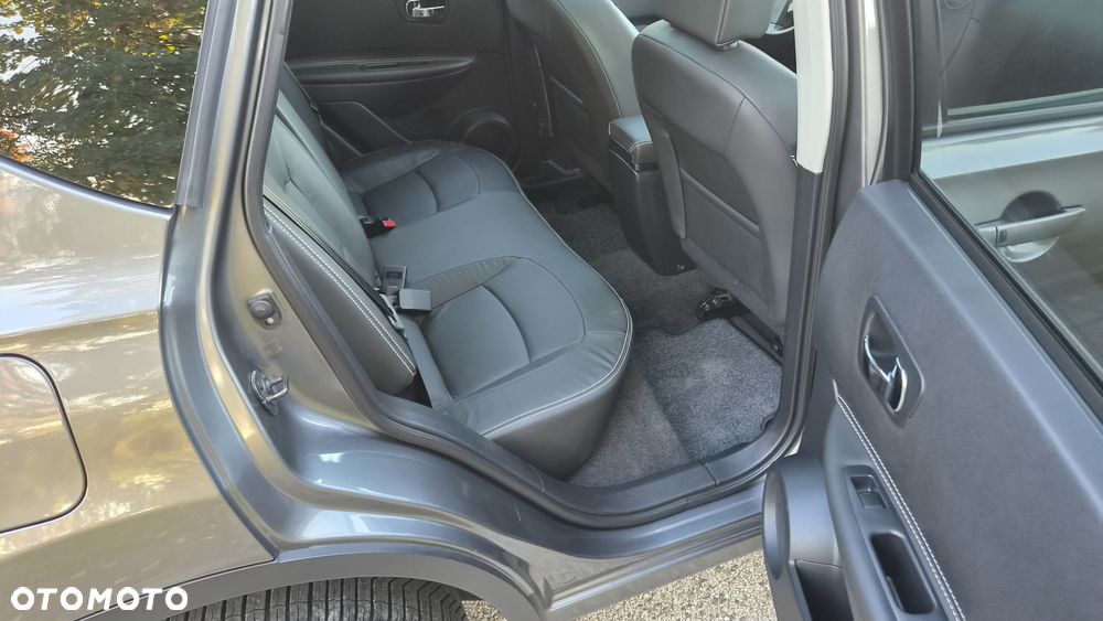 Nissan Qashqai 2.0 CVT lounge - 24