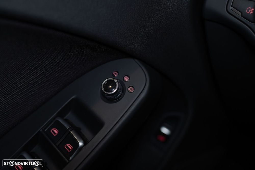 Audi A4 2.0 TDI Advance - 36