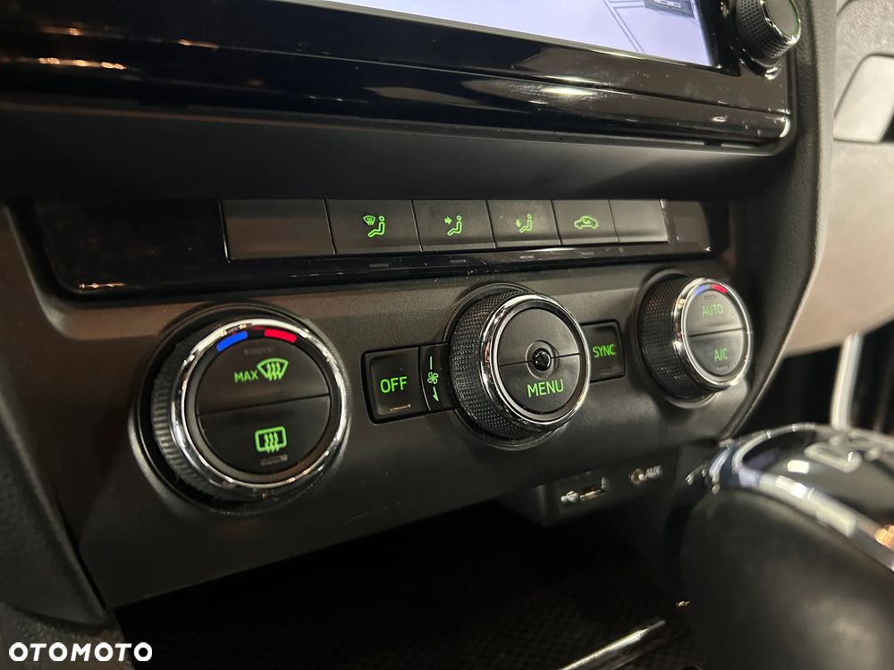 Skoda Octavia 2.0 TDI RS DSG - 17