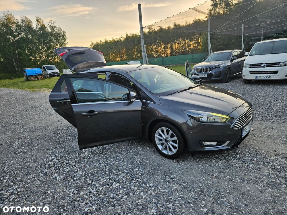 Ford Focus 1.6 TDCi DPF Titanium - 11