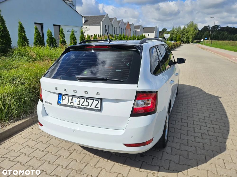 Skoda Fabia 1.0 TSI Ambition DSG - 8