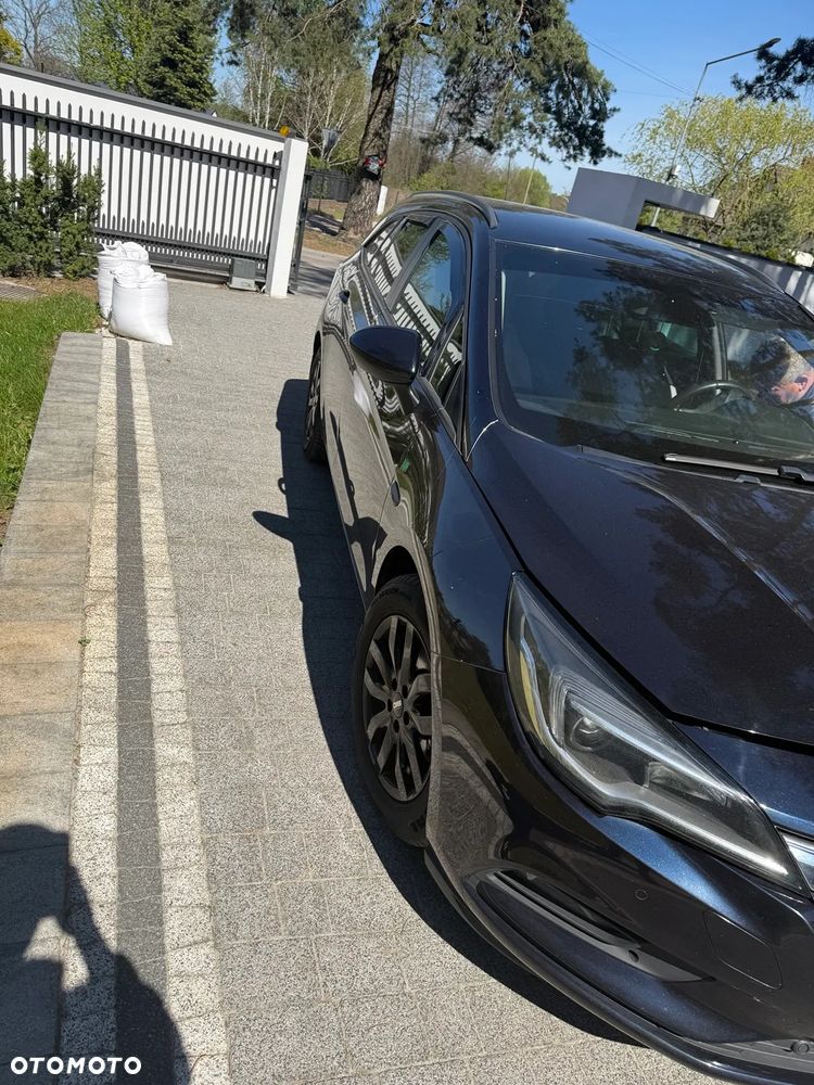 Opel Astra 1.6 CDTI Sport - 2