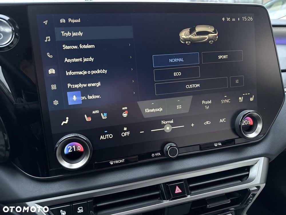 Lexus RX 450h+ Omotenashi - 21