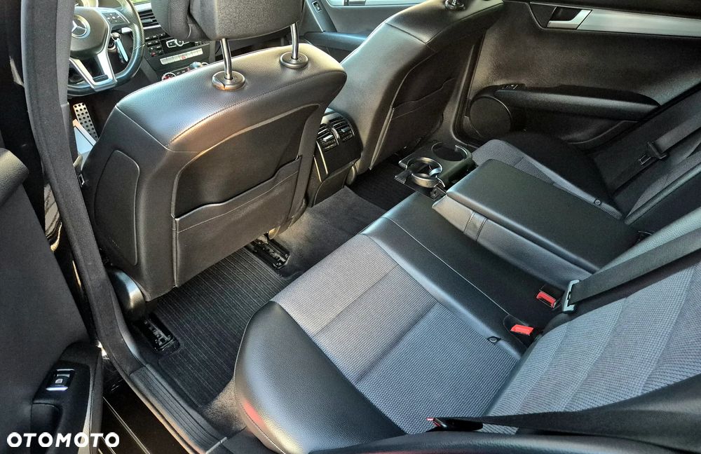 Mercedes-Benz Klasa C 200 T 7G-TRONIC Avantgarde Edition - 37