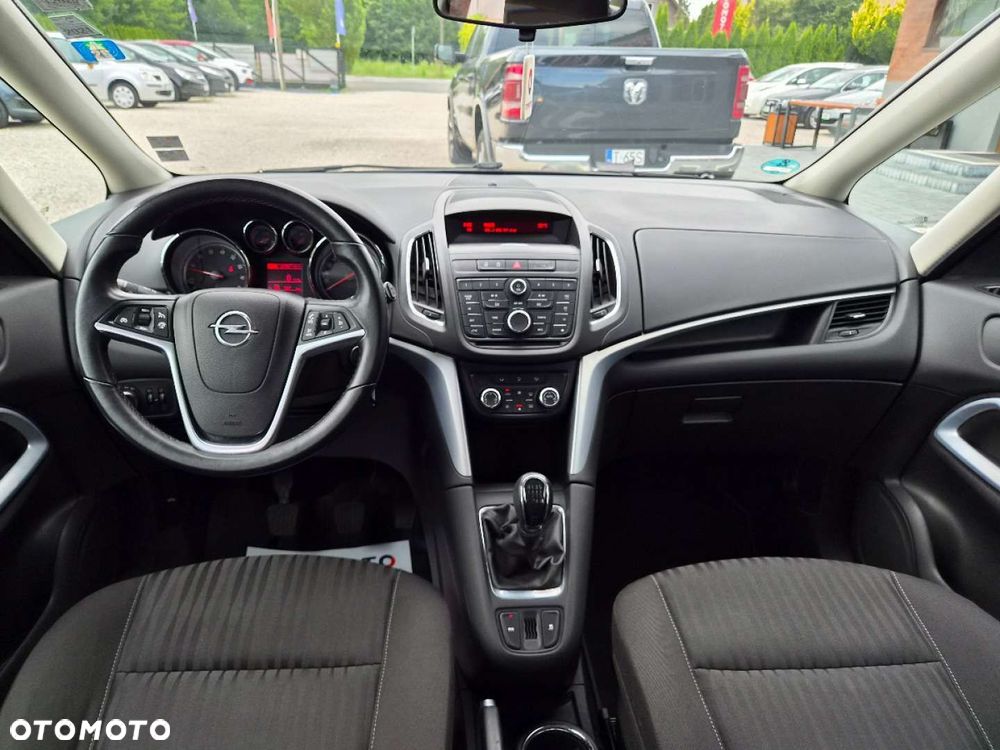 Opel Zafira - 29