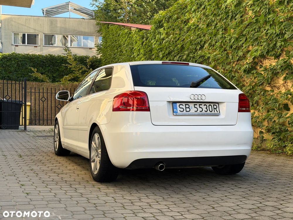 Audi A3 3-drzwiowe 1.6 Attraction - 6