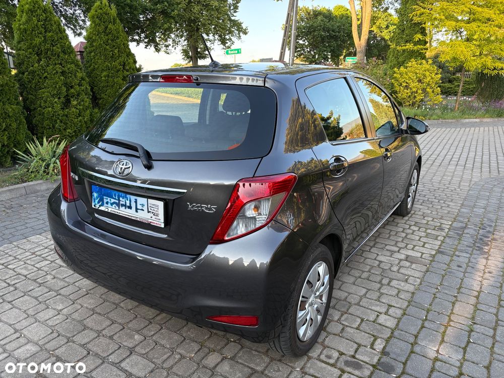 Toyota Yaris - 4