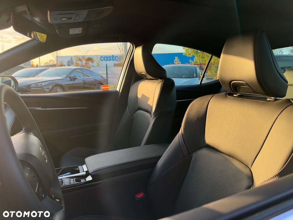Toyota Camry 2.5 Hybrid Dynamic Force Prestige e-CVT - 9
