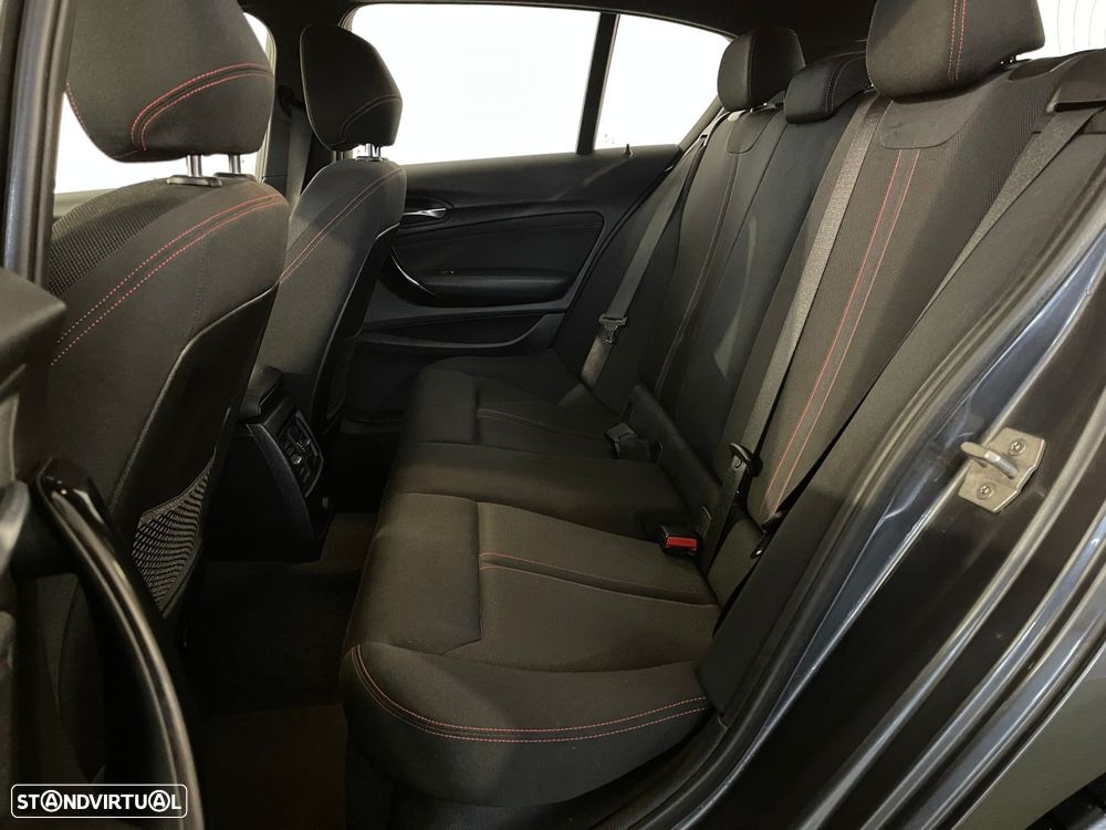 BMW 116 d Sport Line - 12