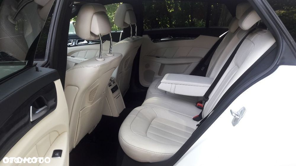 Mercedes-Benz CLS 350 BlueTEC 4-Matic - 28