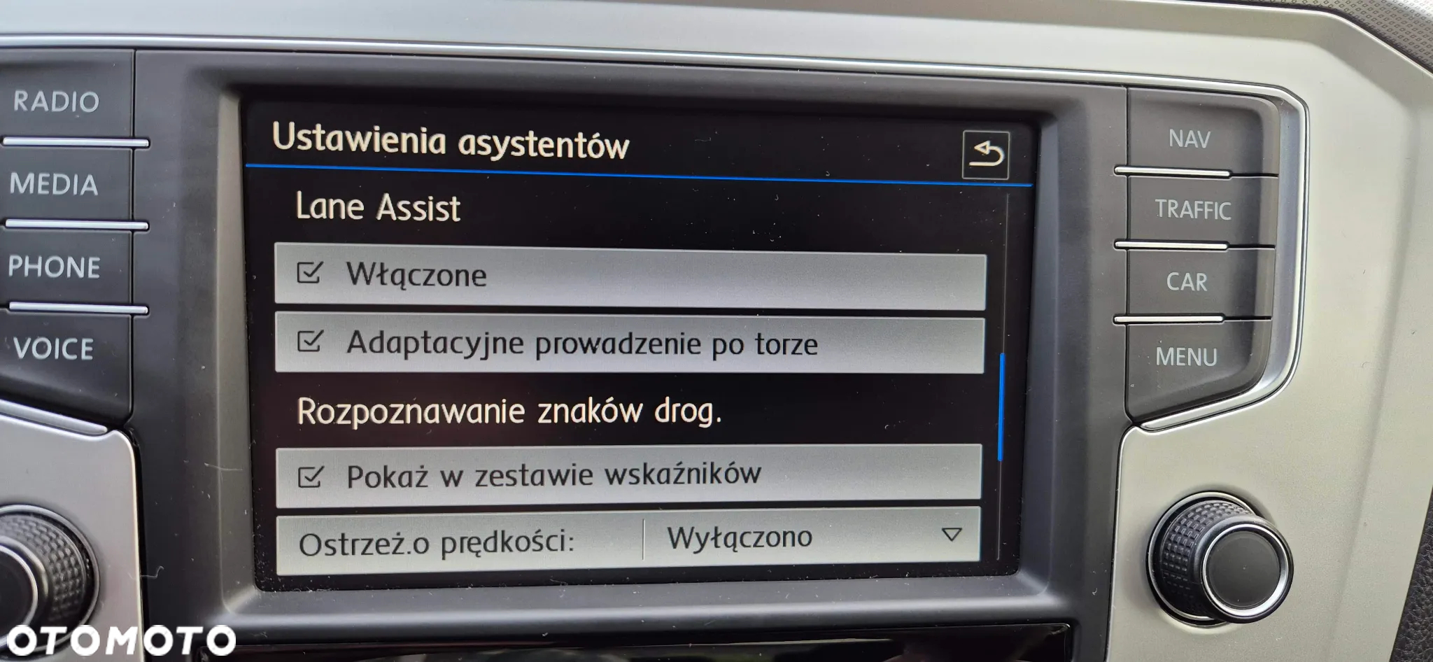 Volkswagen Passat 2.0 TDI BMT Comfortline - 19
