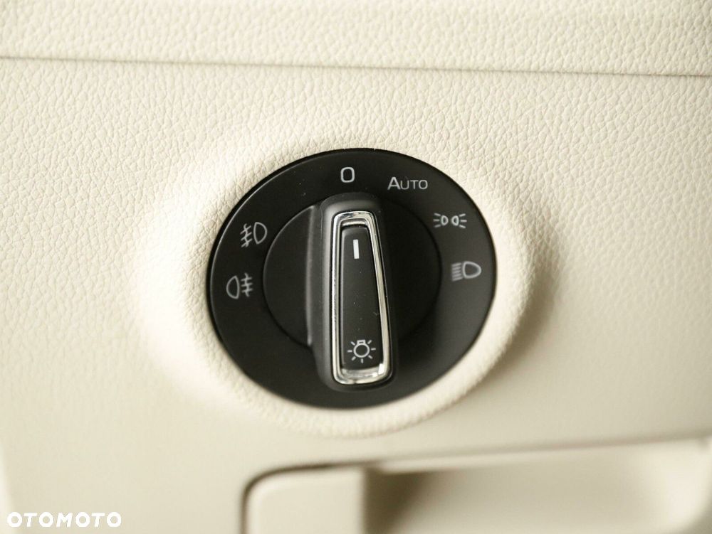 Skoda Superb 2.0 TDI SCR Style DSG - 24