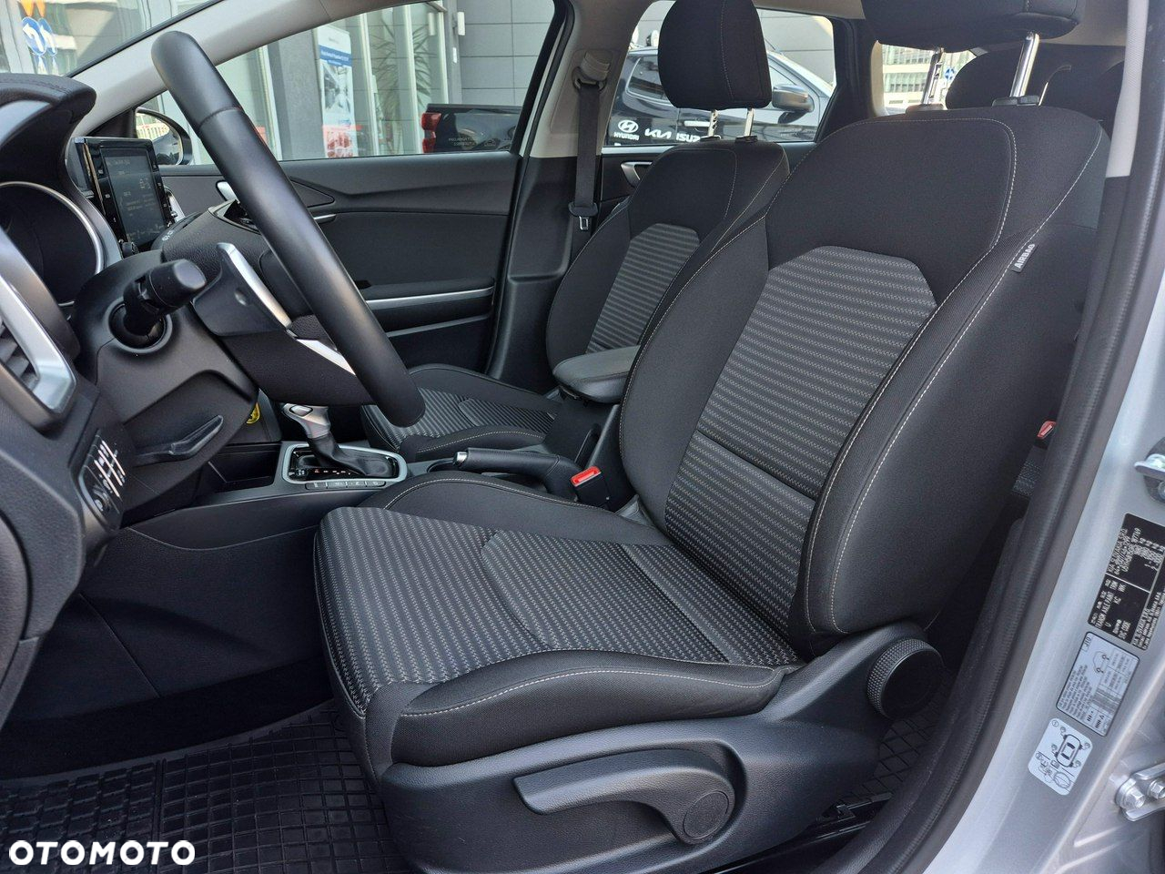 Kia Ceed - 12