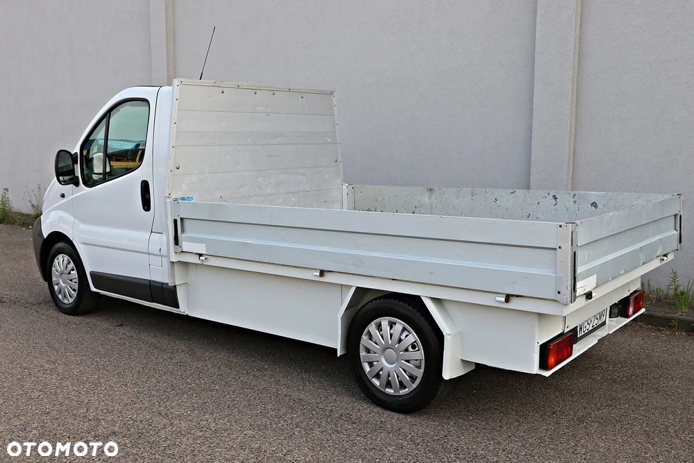 Renault Trafic - 18