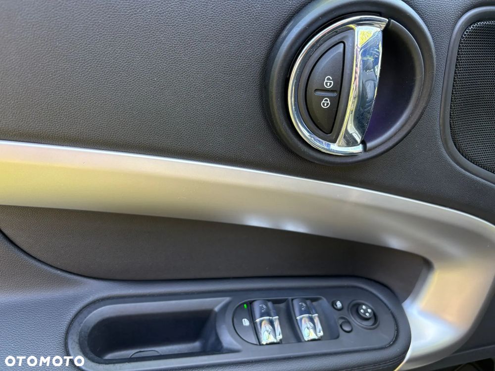 MINI Countryman Cooper S All4 Essential Trim - 16