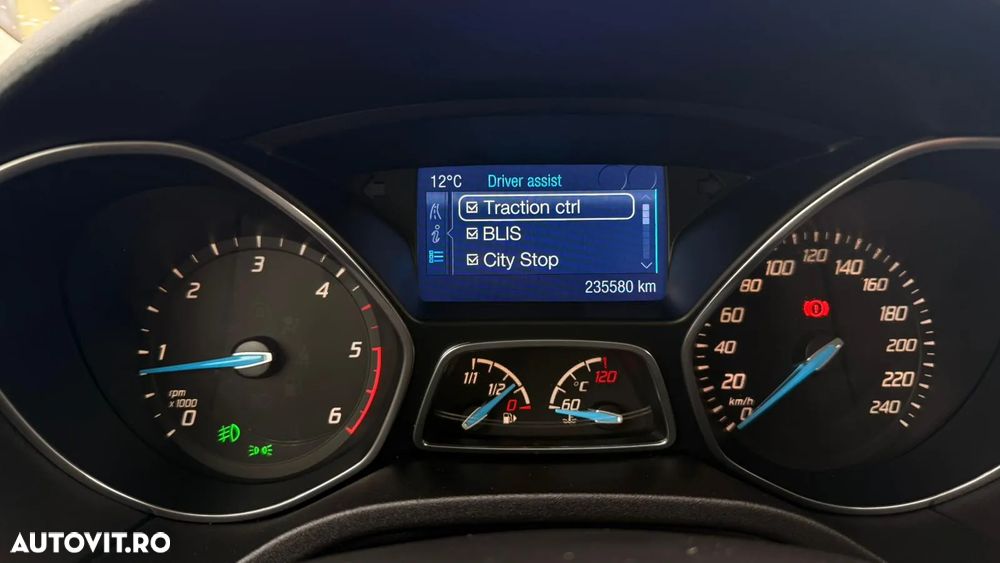 Ford Focus 1.6 TDCi DPF Start-Stopp-System Titanium - 17