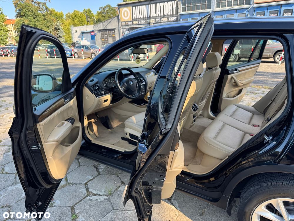 BMW X3 xDrive28i - 18