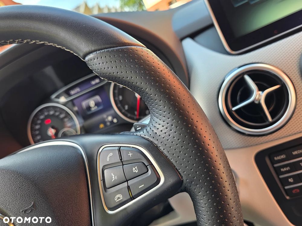 Mercedes-Benz Klasa B 180 7G-DCT Edition - 34