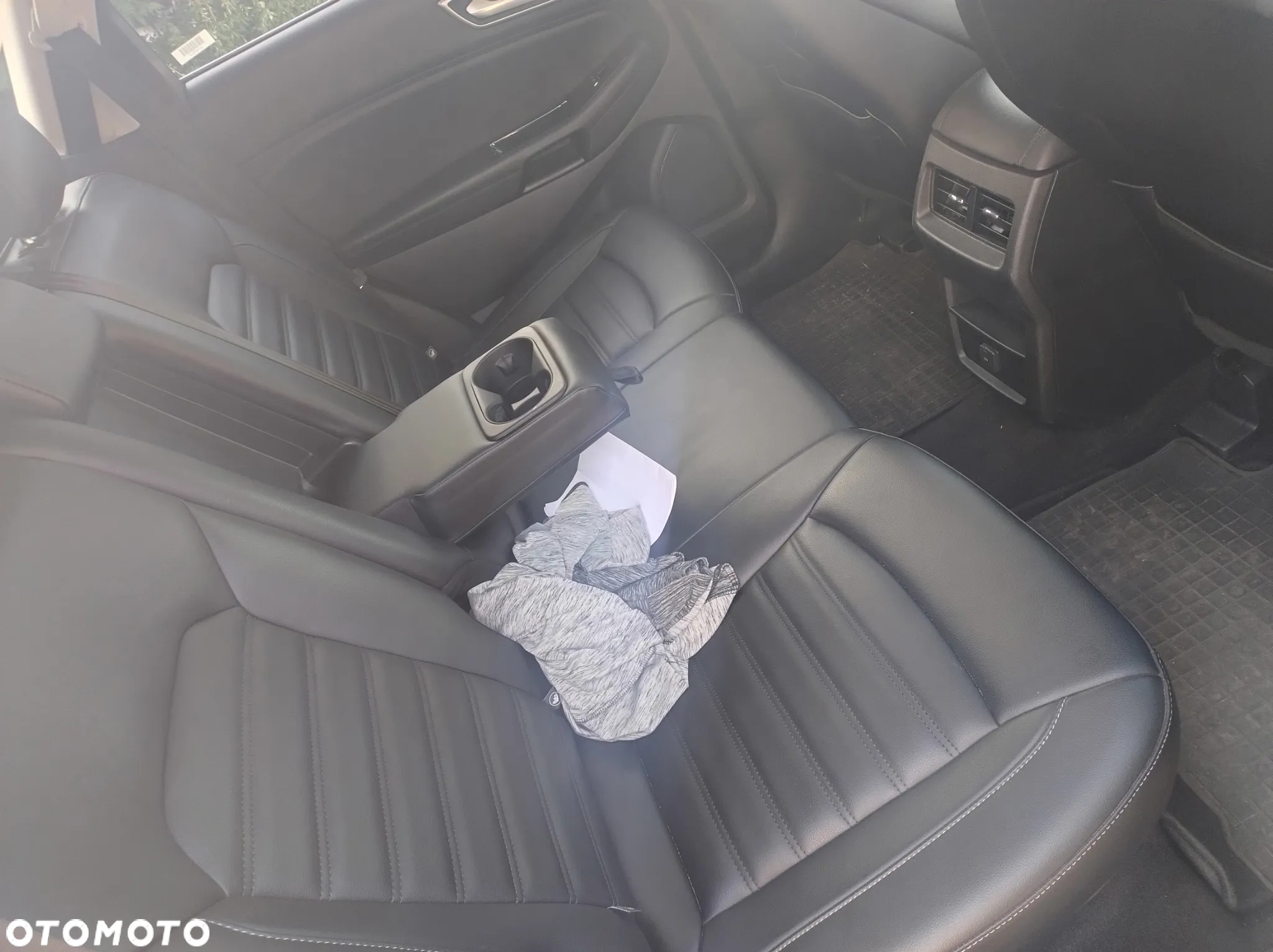 Ford Edge - 18