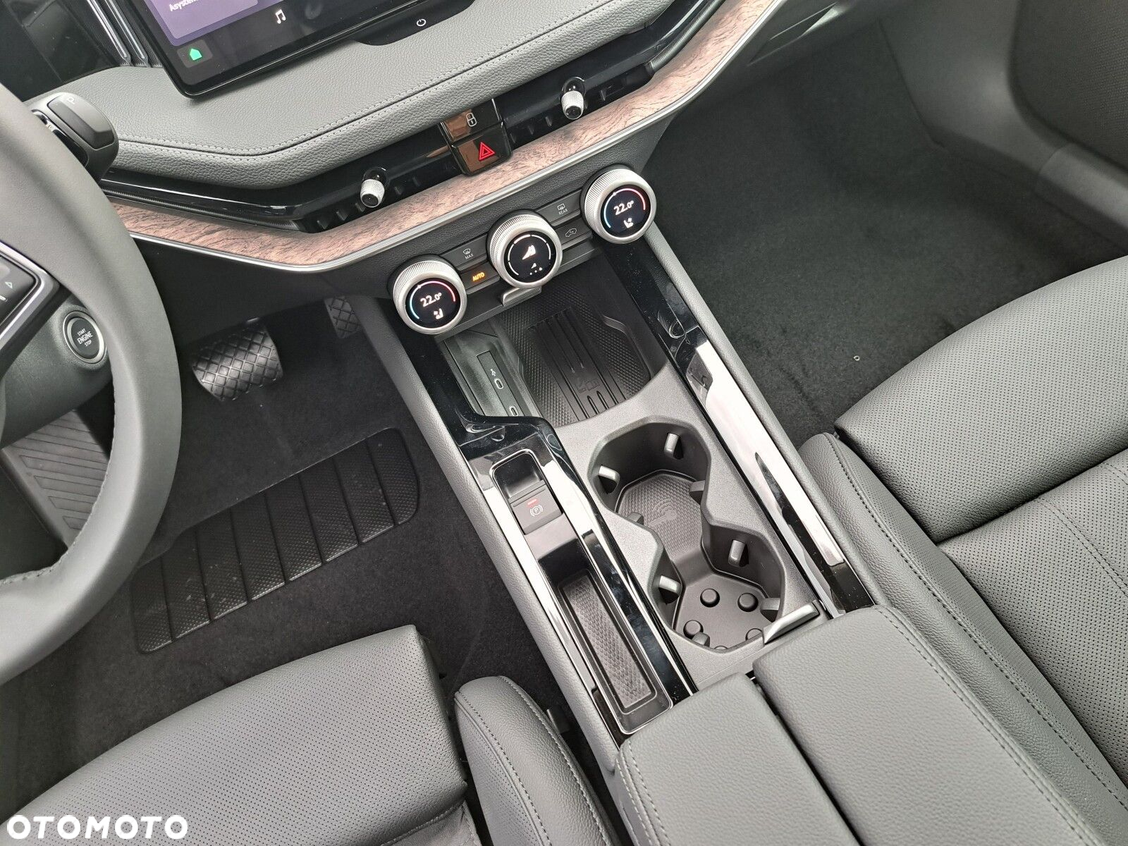Skoda Superb 2.0 TSI 4x4 L&K DSG - 23