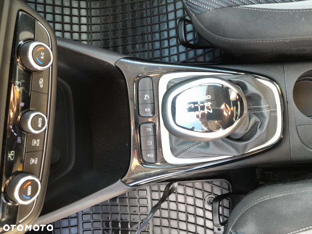 Opel Crossland X 1.2 T 120 Lat S&S - 26