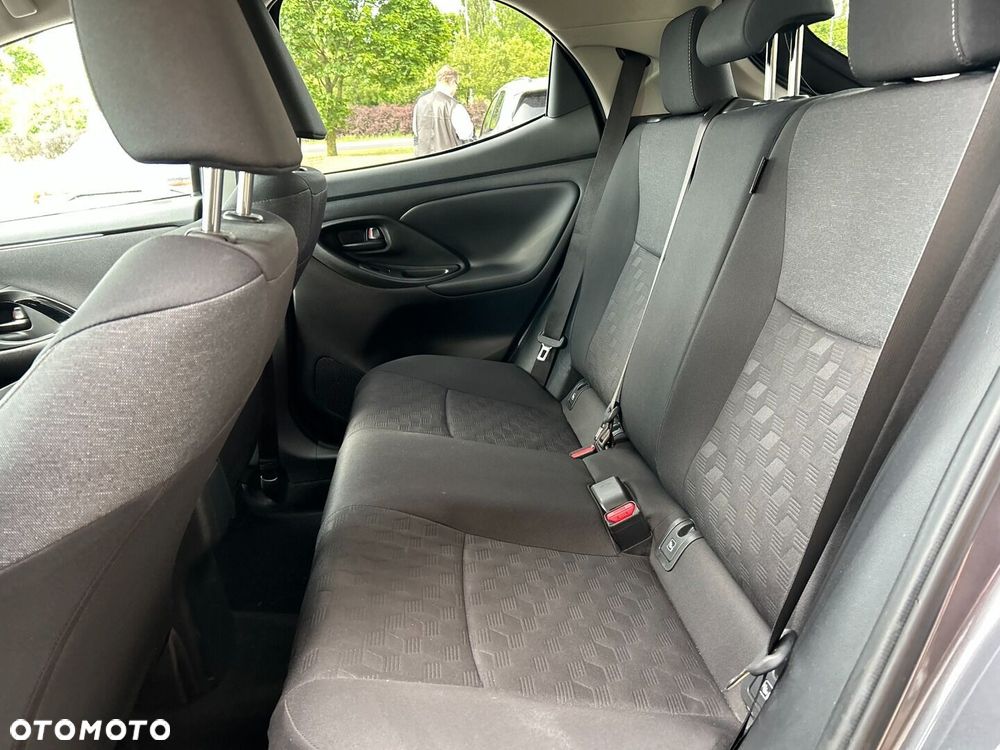 Toyota Yaris Hybrid 1.5 Style - 23