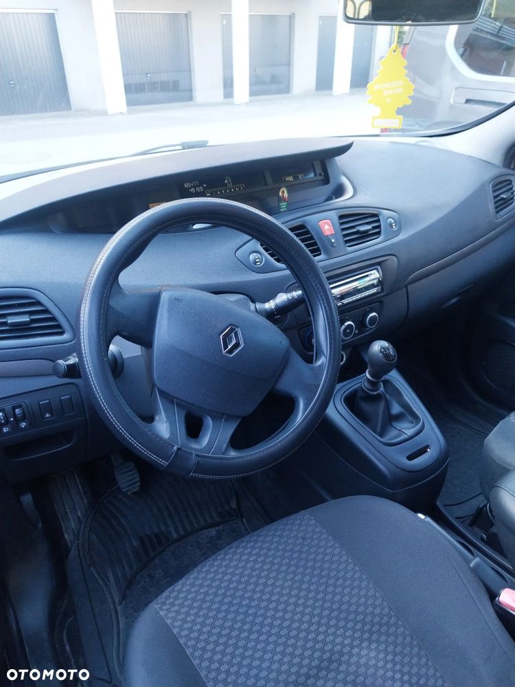 Renault Scenic 1.6 16V Authentique - 12