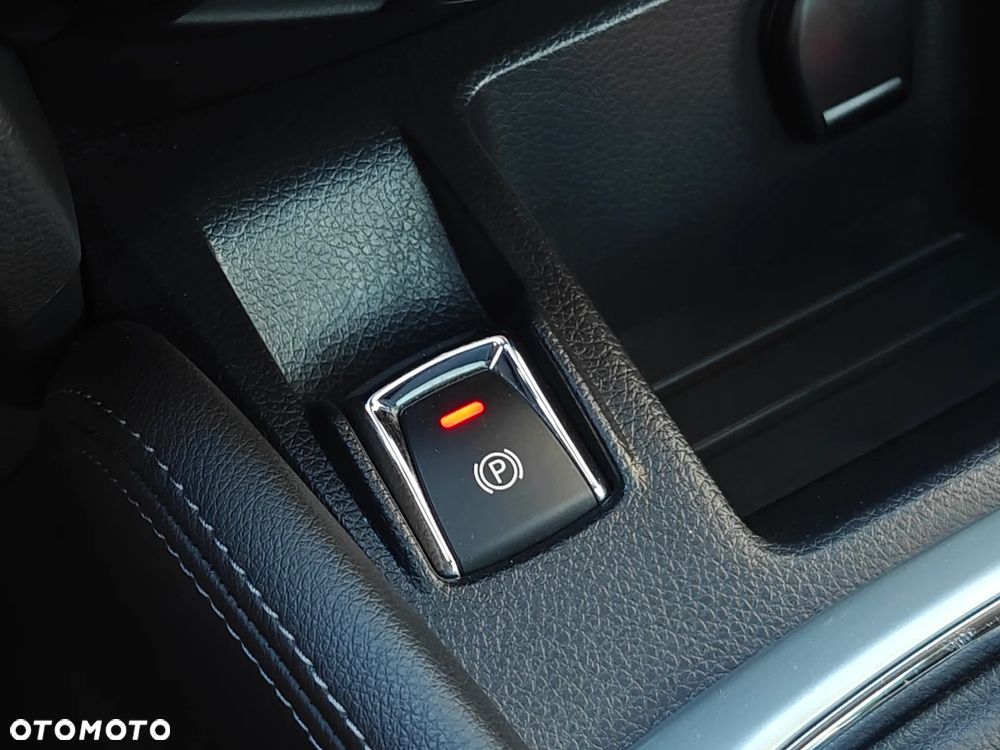 Nissan Qashqai 1.6 DIG-T N-Connecta - 25