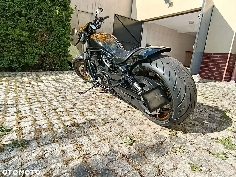 Harley-Davidson V-Rod Night Rod - 2