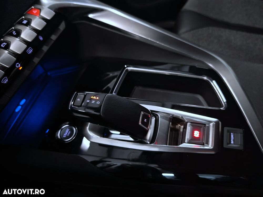 Peugeot 3008 PureTech 130 Stop & Start GPF EAT8 Allure Business-Paket - 23