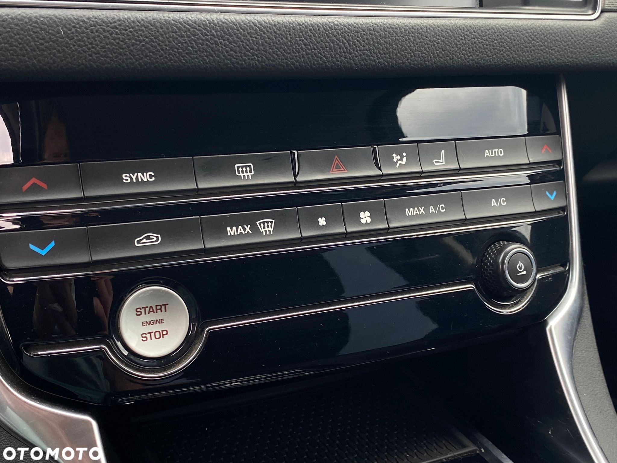 Jaguar XF 2.0 i4D Pure - 22