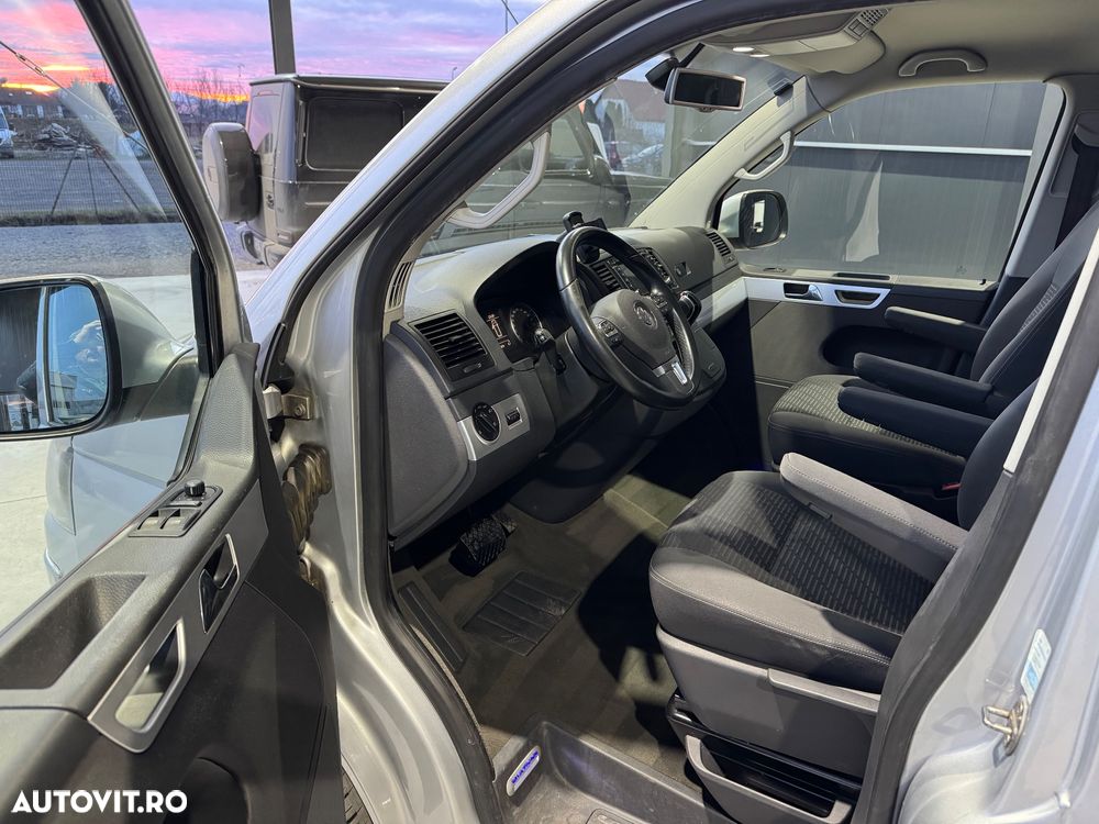Volkswagen Multivan - 13