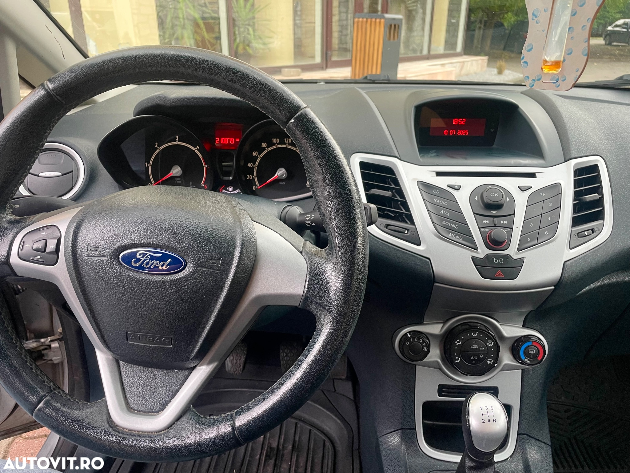 Ford Fiesta - 2