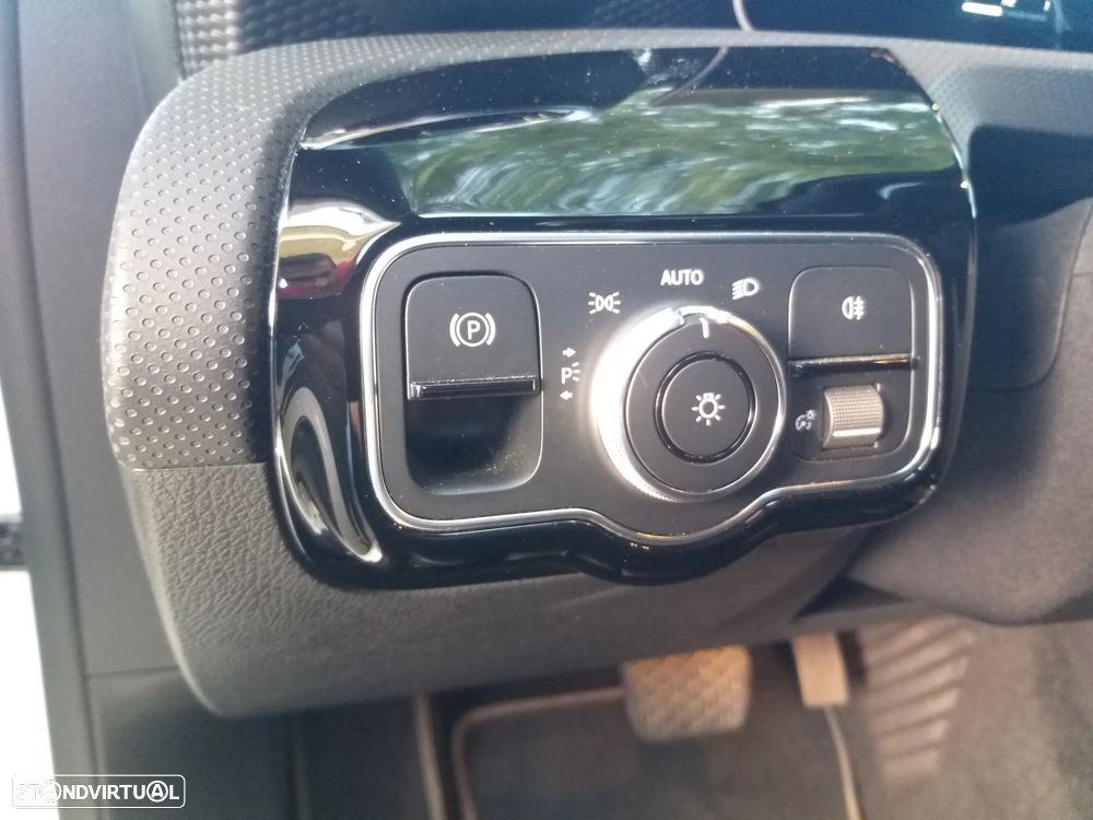 Mercedes-Benz A 220 d 8G-DCT Progressive - 52