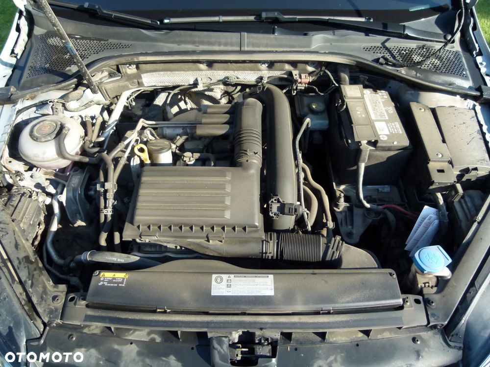 Volkswagen Golf 1.4 TSI BMT Comfortline - 14