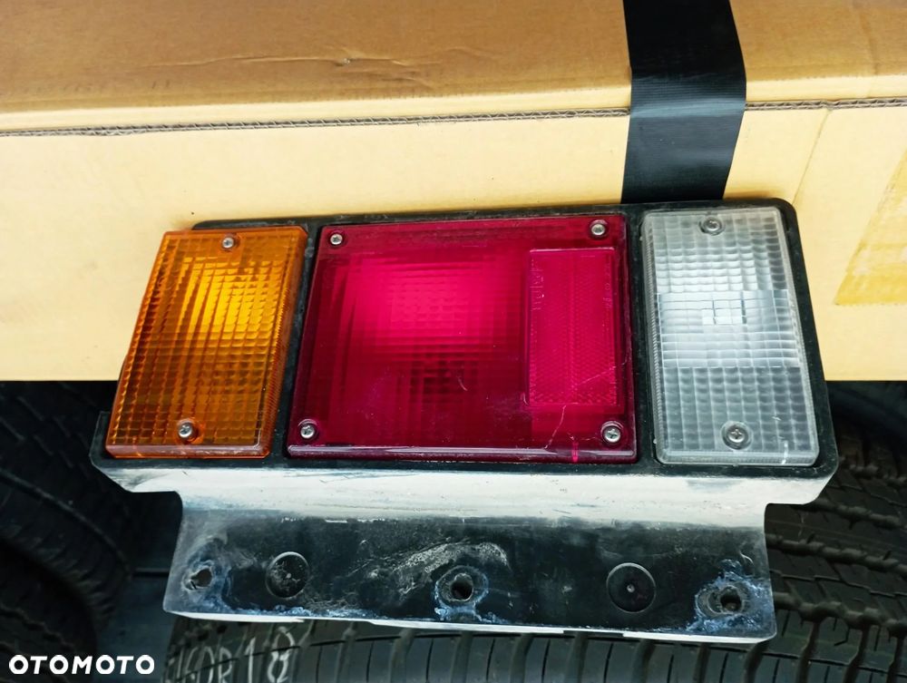 LAMPA TYLNA prawa ISUZU L35,N35,M21,P65,P75 - 4