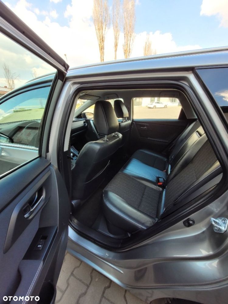 Toyota Auris - 14