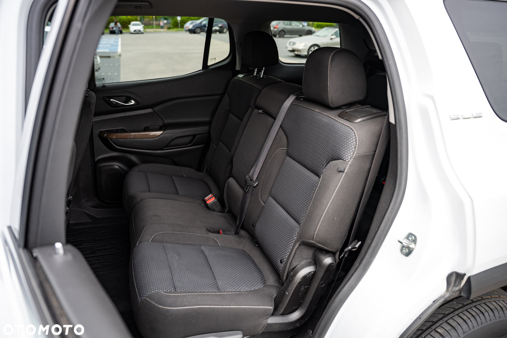 GMC Acadia - 17