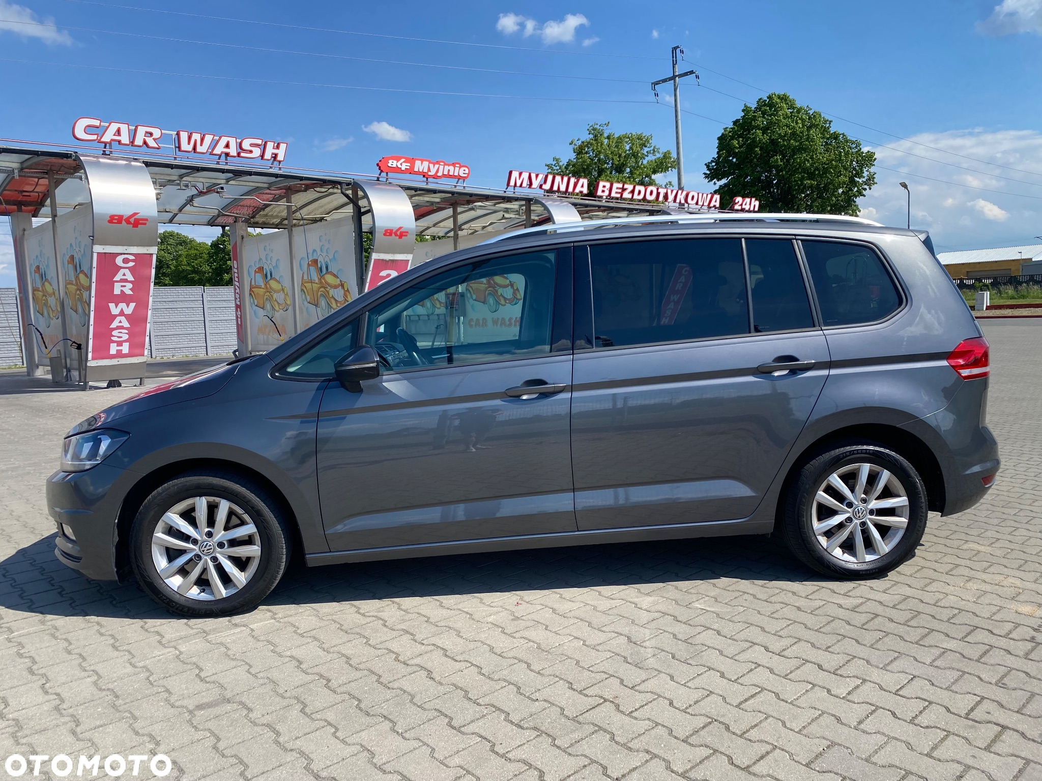Volkswagen Touran 2.0 TDI BMT Highline DSG - 22