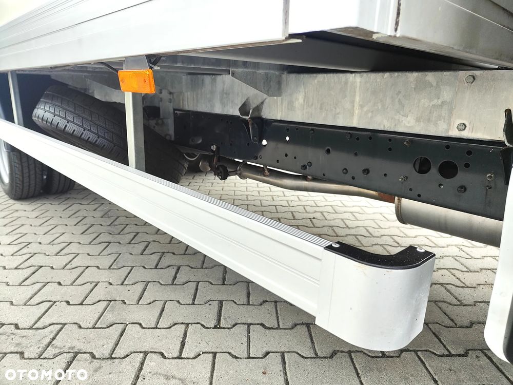 Iveco DAILY 50c18 3.0d 180KM** WINDA DHOLLANDIA 1000kg+UDT do 06.29r** Kontener 10-EuroPalet dł 515cm + rozstaw osi 4350cm** POLSKI SALON** DMC do 3.5T kat.B** - 33
