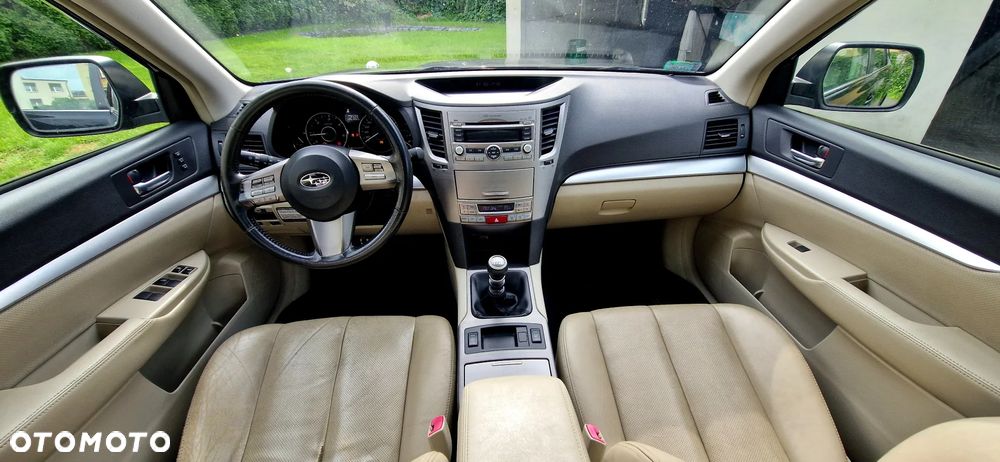 Subaru Legacy 2.0 D Comfort Navi - 12