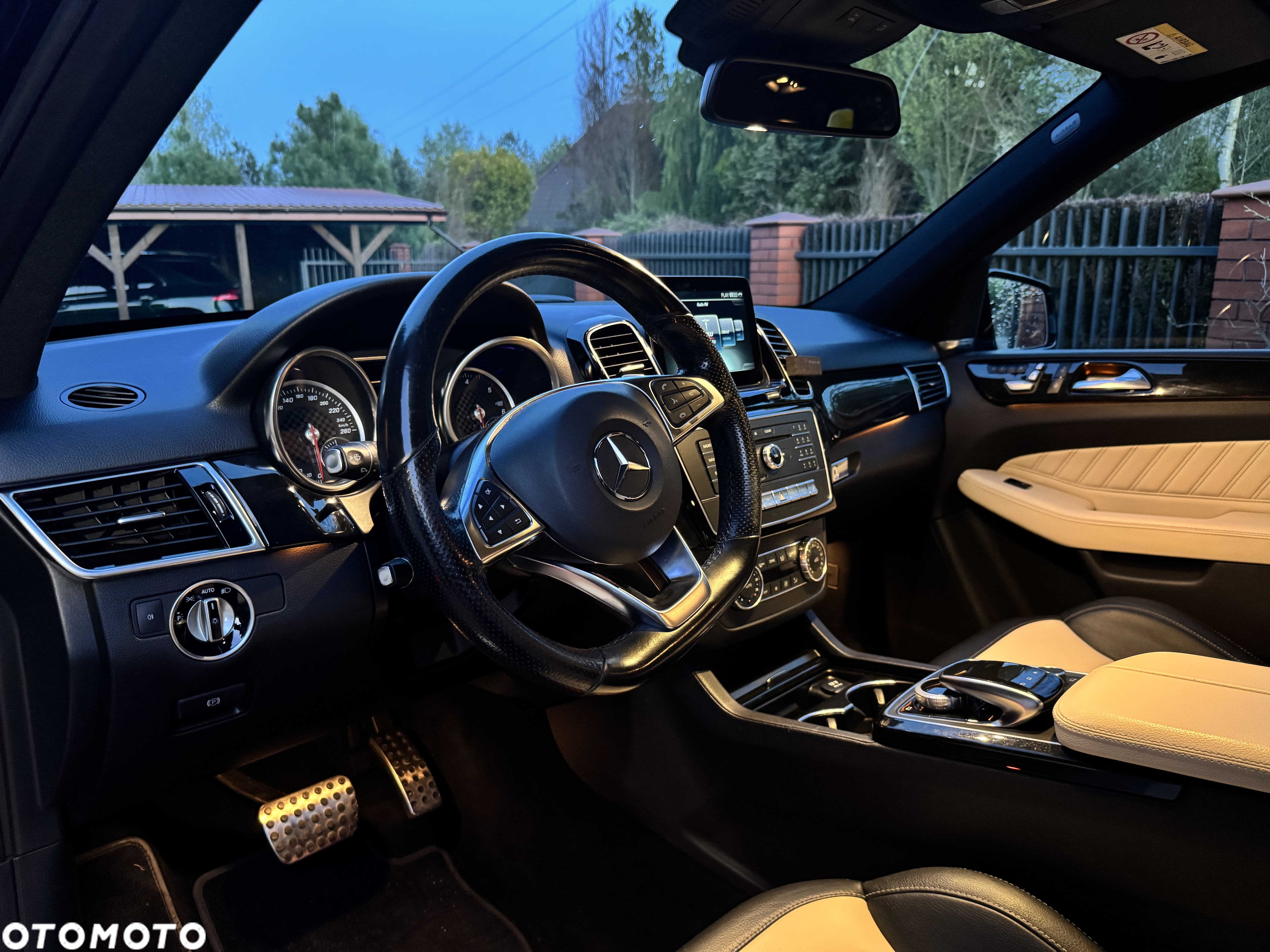 Mercedes-Benz GLE 350 d 4-Matic - 15