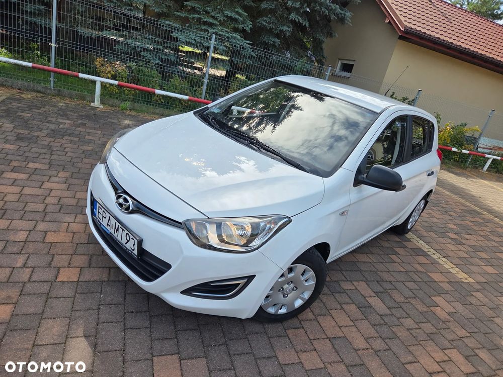 Hyundai i20 - 24