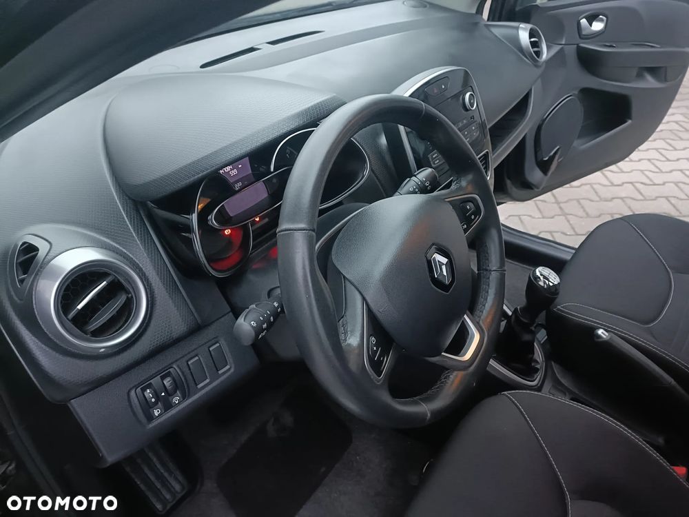 Renault Clio 1.2 16V Limited EU6 - 12