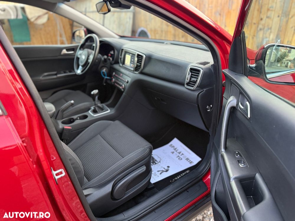 Kia Sportage 1.7 CRDI 2WD Dream-Team Edition - 13
