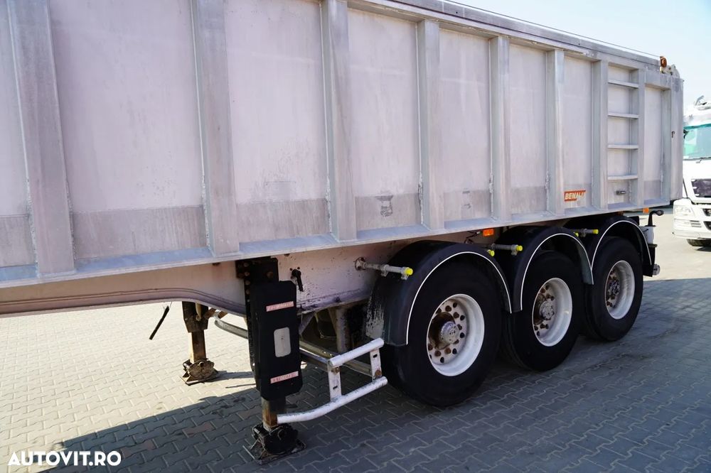 Benalu BENALU / 24 m3 / ALUMINIU / AXĂ RIDICATĂ / GREUTATE: 5.300 KG / PERDĂ ELECTRICĂ / JANTE DIN ALIAJ - 10