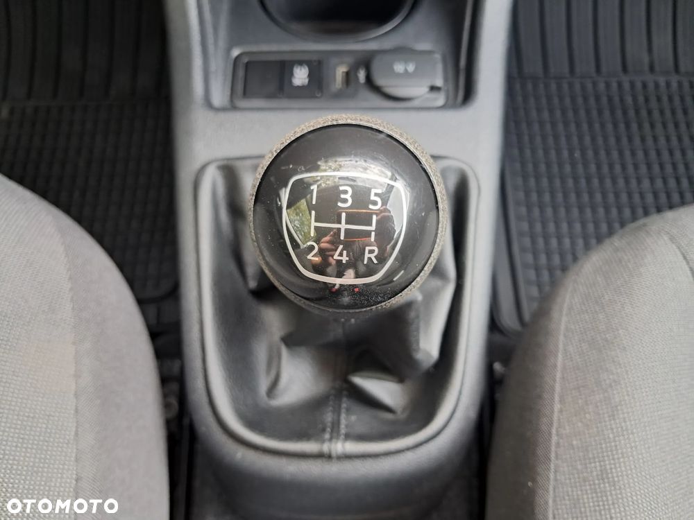 Volkswagen up! Active - 19