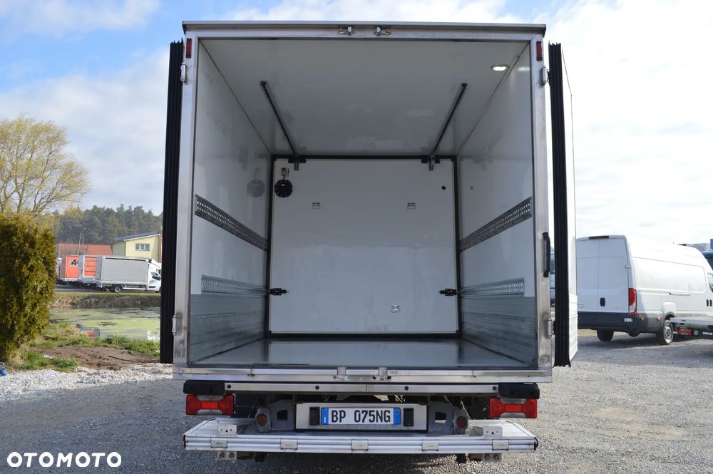 Iveco DAILY 60C15 CHŁODNIA+WINDA+DRZWI BOCZNE I TYLNE MROŹNIA IZOTERMA - 11