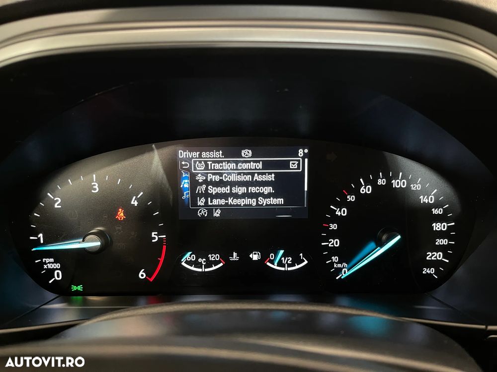 Ford Focus 1.5 EcoBlue Connected - 23