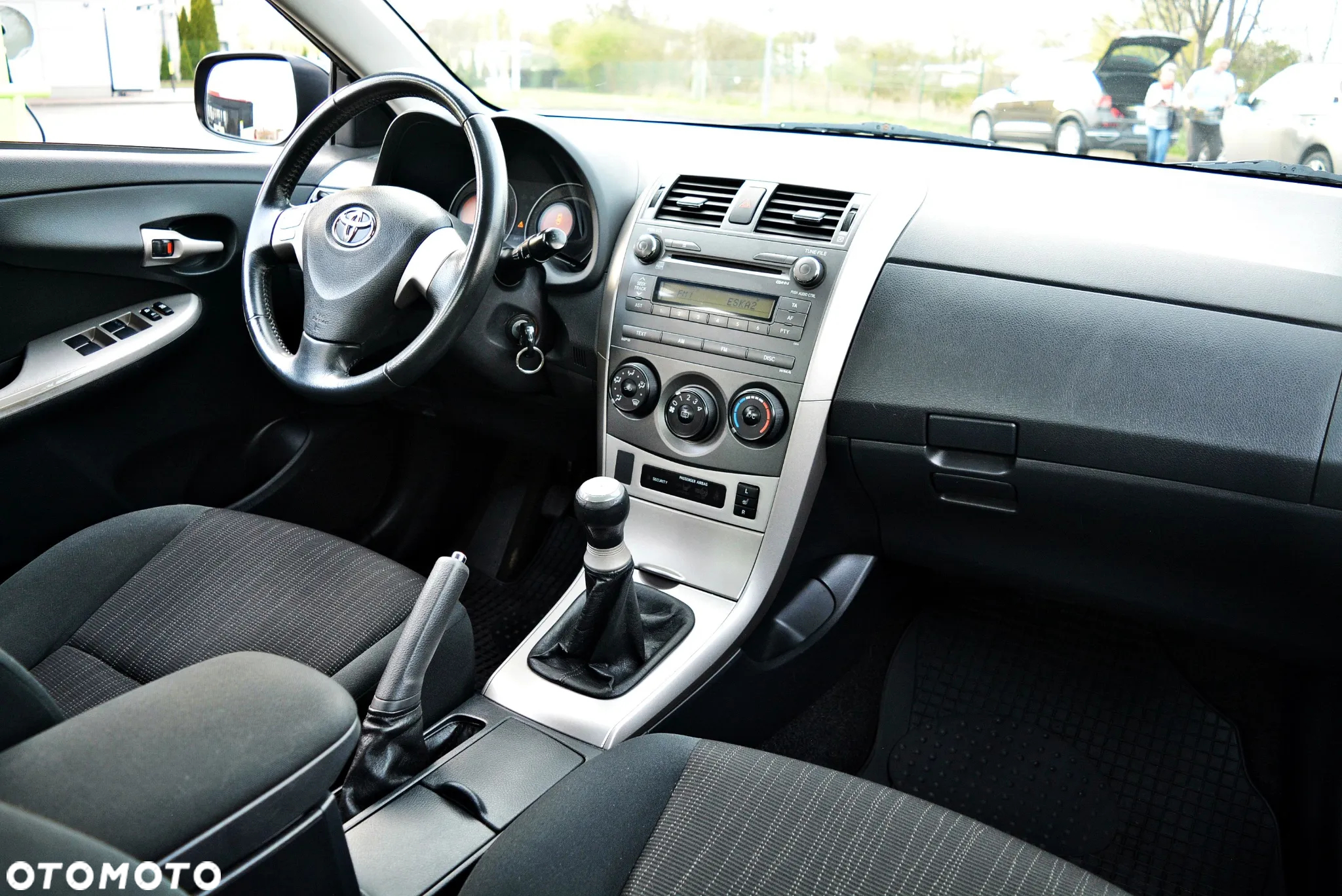 Toyota Corolla 1.6 VVT-i Sol - 5